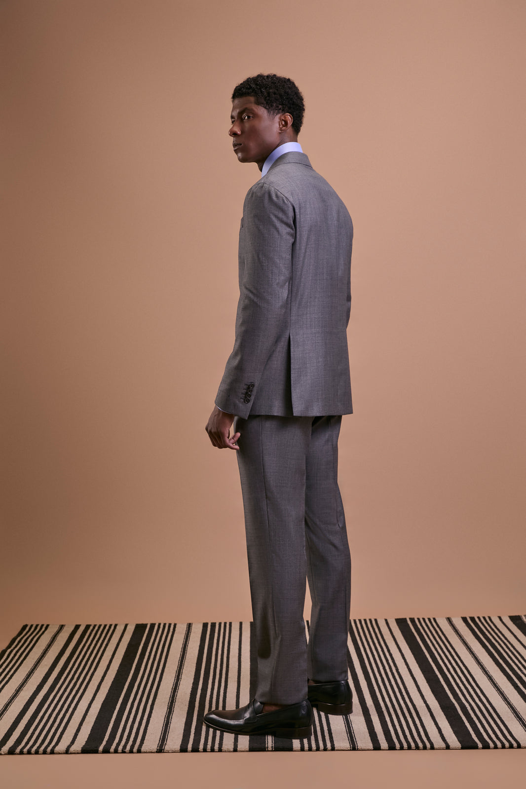 Costume Zegna 3 botões cortado a 2