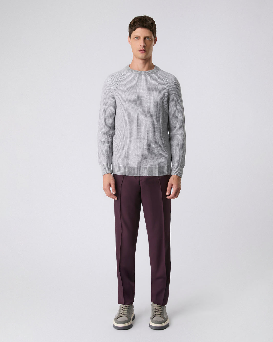 Suéter raglan cinza